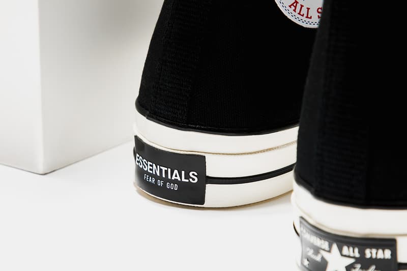 フィアオブゴッド エッセンシャルズ x コンバースのChuck 70にクローズアップ Fear of God Essentials x Converse Chuck 70 “Black/Egret” “Ivory/Black” Release Information Closer Look Editorial HYPEBEAST Footwear Drops Images Jerry Lorenzo FOG