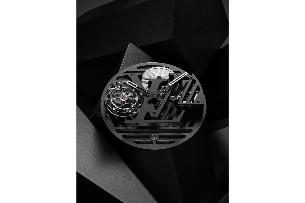 ルイ・ヴィトン Louis Vuitton からフライングトゥールビヨンを搭載した新作ウォッチが登場 Louis Vuitton Tambour Curve Flying Tourbillon Poinçon de Genève Watch Black 
