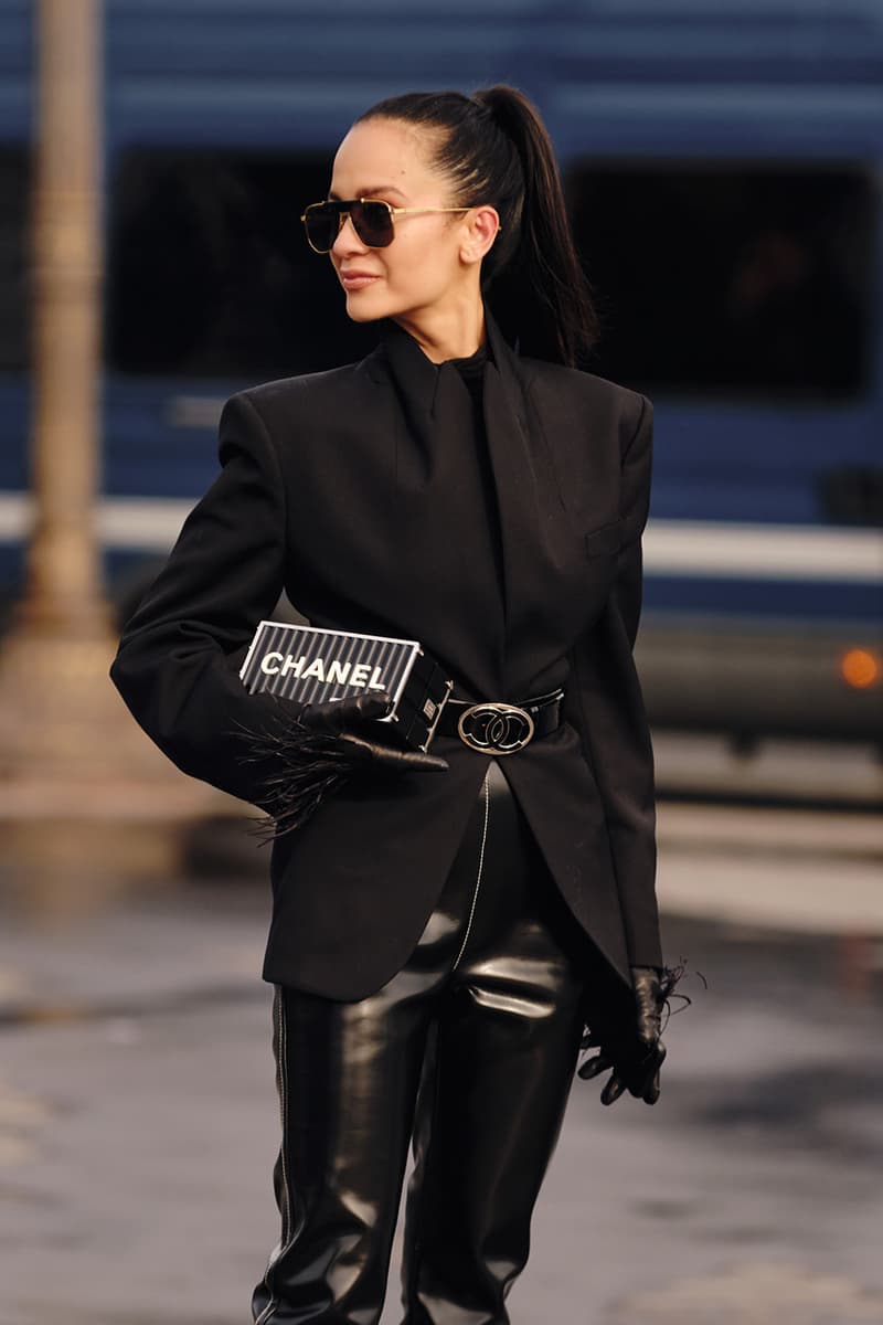 ストリートスタイル：2020年秋冬シーズンのパリ・ファッションウィーク ウィメンズ Streetstyle：Paris Fashion Week Fall/Winter 2020 Paris Fashion Week Fall/Winter 2020 Streetstyle Womenswear Looks HYPEBAE Spotted Bella Hadid Kaia Gerber Michéle Lamy Dior Maison Margiela Louis Vuitton Jordans LOEWE Rick Owens Alexa Chung