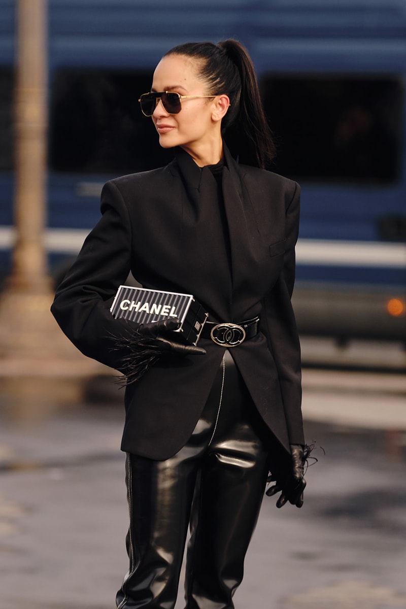 ストリートスタイル：2020年秋冬シーズンのパリ・ファッションウィーク ウィメンズ Streetstyle：Paris Fashion Week Fall/Winter 2020 Paris Fashion Week Fall/Winter 2020 Streetstyle Womenswear Looks HYPEBAE Spotted Bella Hadid Kaia Gerber Michéle Lamy Dior Maison Margiela Louis Vuitton Jordans LOEWE Rick Owens Alexa Chung