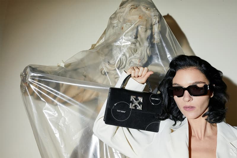 ユルゲン・テラーが撮り下ろしたオフホワイトのバッグとアイウェアのキャンペーン