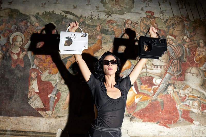 ユルゲン・テラーが撮り下ろしたオフホワイトのバッグとアイウェアのキャンペーン