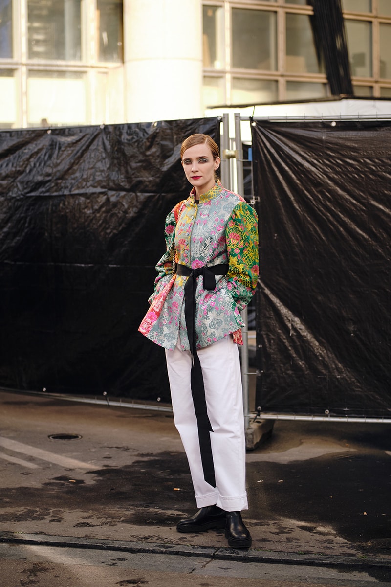 ストリートスタイル：2020年秋冬シーズンのパリ・ファッションウィーク ウィメンズ Streetstyle：Paris Fashion Week Fall/Winter 2020 Paris Fashion Week Fall/Winter 2020 Streetstyle Womenswear Looks HYPEBAE Spotted Bella Hadid Kaia Gerber Michéle Lamy Dior Maison Margiela Louis Vuitton Jordans LOEWE Rick Owens Alexa Chung
