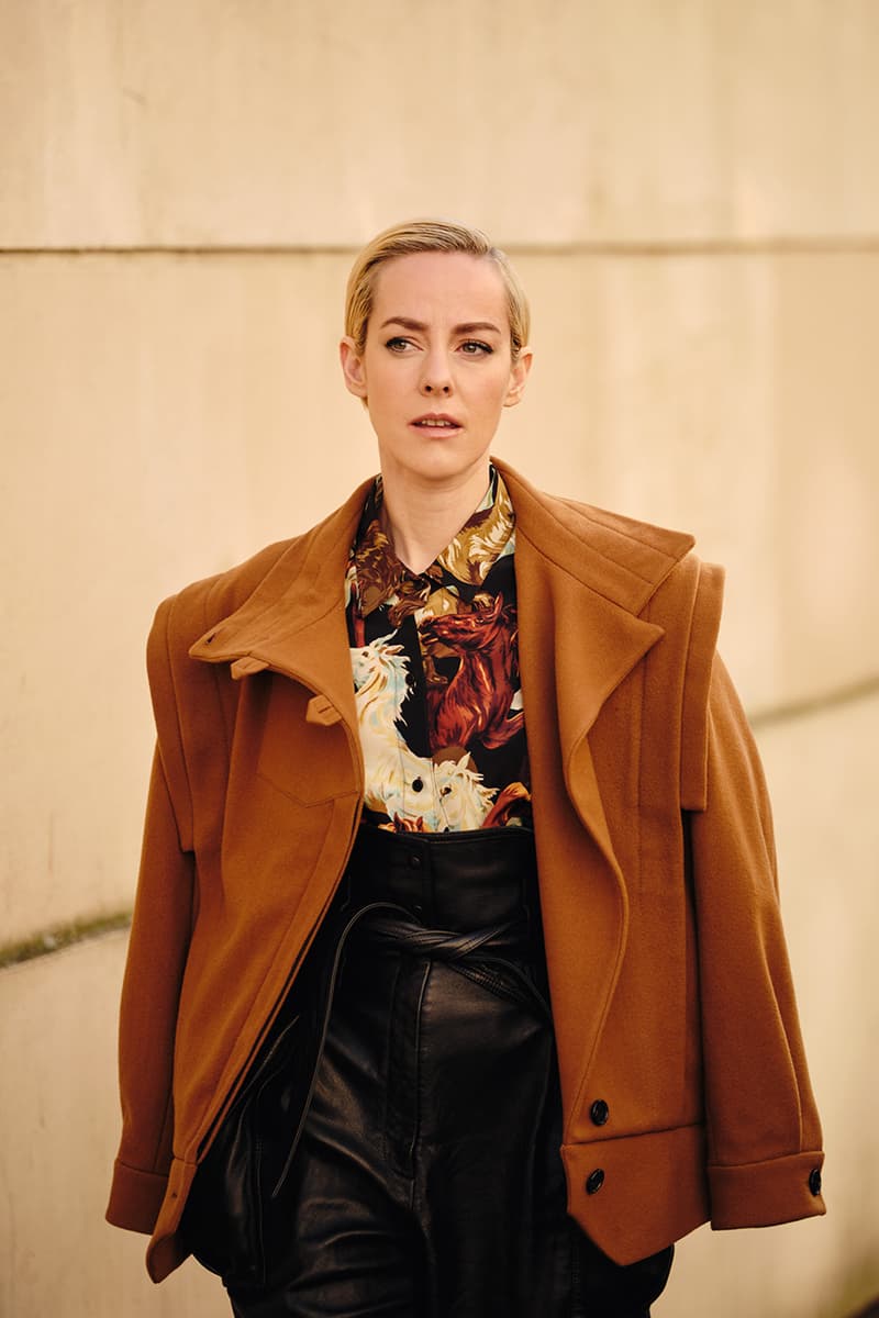 ストリートスタイル：2020年秋冬シーズンのパリ・ファッションウィーク ウィメンズ Streetstyle：Paris Fashion Week Fall/Winter 2020 Paris Fashion Week Fall/Winter 2020 Streetstyle Womenswear Looks HYPEBAE Spotted Bella Hadid Kaia Gerber Michéle Lamy Dior Maison Margiela Louis Vuitton Jordans LOEWE Rick Owens Alexa Chung