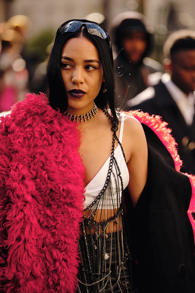ストリートスタイル:2020年秋冬シーズンのパリ・ファッションウィーク ウィメンズ Streetstyle:Paris Fashion Week Fall/Winter 2020 Paris Fashion Week Fall/Winter 2020 Streetstyle Womenswear Looks HYPEBAE Spotted Bella Hadid Kaia Gerber Michéle Lamy Dior Maison Margiela Louis Vuitton Jordans LOEWE Rick Owens Alexa Chung