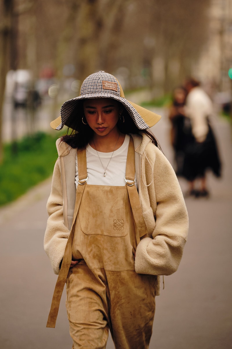 ストリートスタイル：2020年秋冬シーズンのパリ・ファッションウィーク ウィメンズ Streetstyle：Paris Fashion Week Fall/Winter 2020 Paris Fashion Week Fall/Winter 2020 Streetstyle Womenswear Looks HYPEBAE Spotted Bella Hadid Kaia Gerber Michéle Lamy Dior Maison Margiela Louis Vuitton Jordans LOEWE Rick Owens Alexa Chung