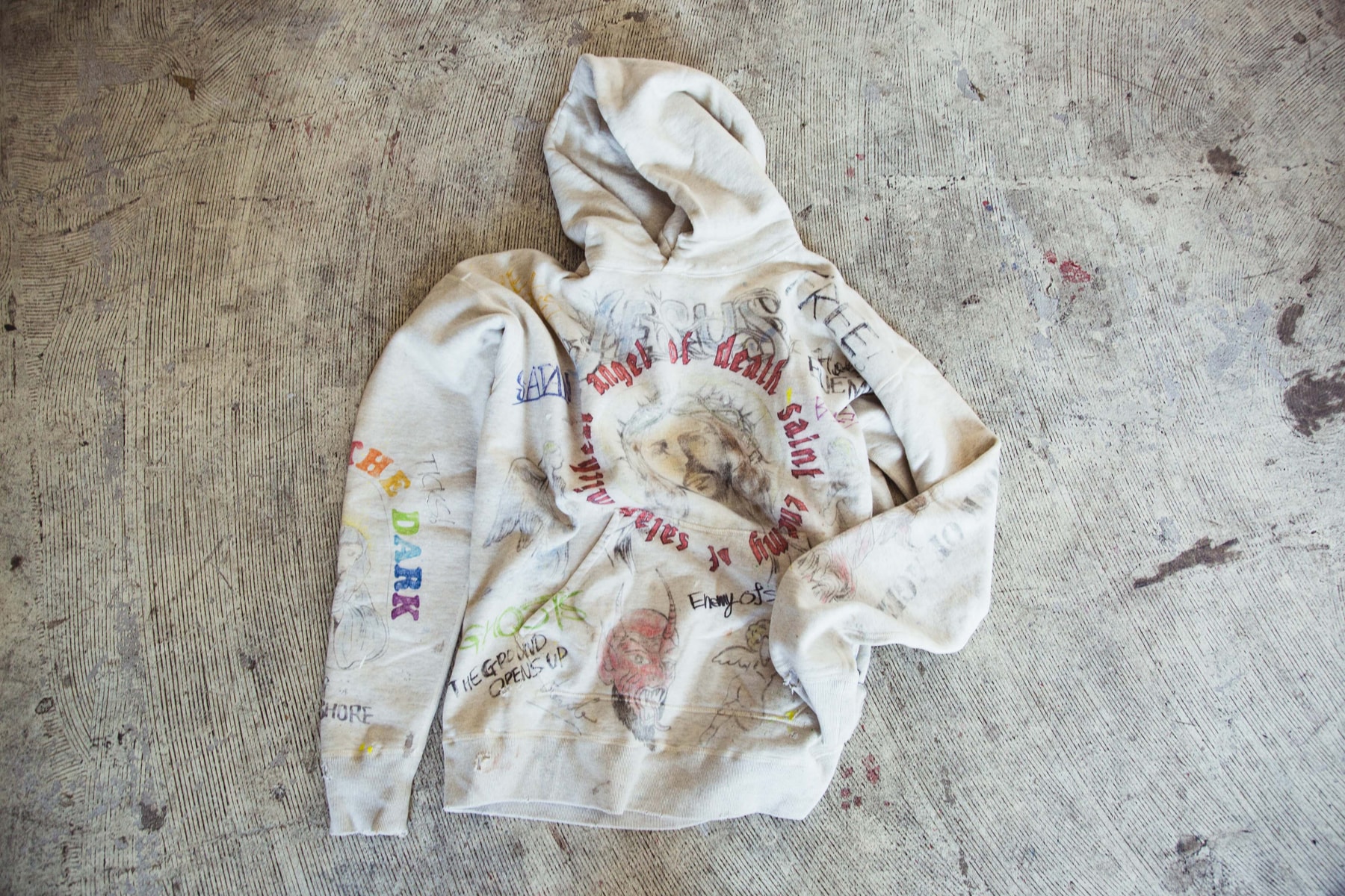 セントマイケル SAINT MICHAEL レディメイド READYMADE の細川雄太とカリ・ソーンヒル・デウィット Cali Thornhill DeWitt による新ブランド