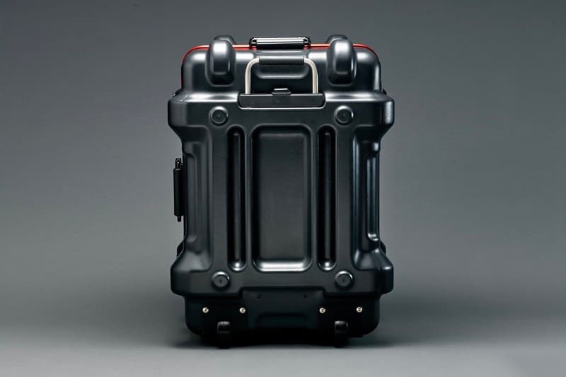 ストリクト ジー STRICT-G × PROTEX からガンダムシリーズをモチーフにしたスーツケースが登場 STRICT-G x PROTEX Mobile Suit Gundam Suitcases zaku Bandai Japan Char Aznable travel luggage