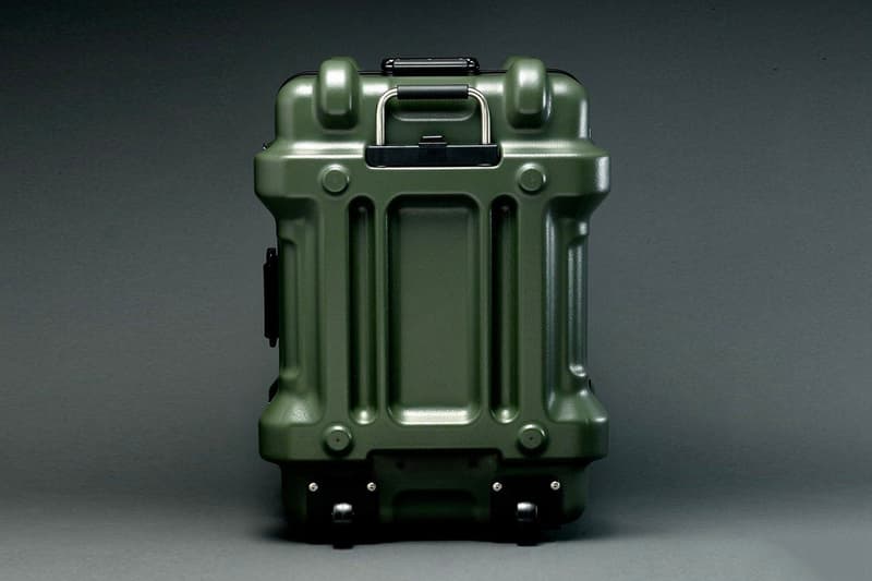 ストリクト ジー STRICT-G × PROTEX からガンダムシリーズをモチーフにしたスーツケースが登場 STRICT-G x PROTEX Mobile Suit Gundam Suitcases zaku Bandai Japan Char Aznable travel luggage