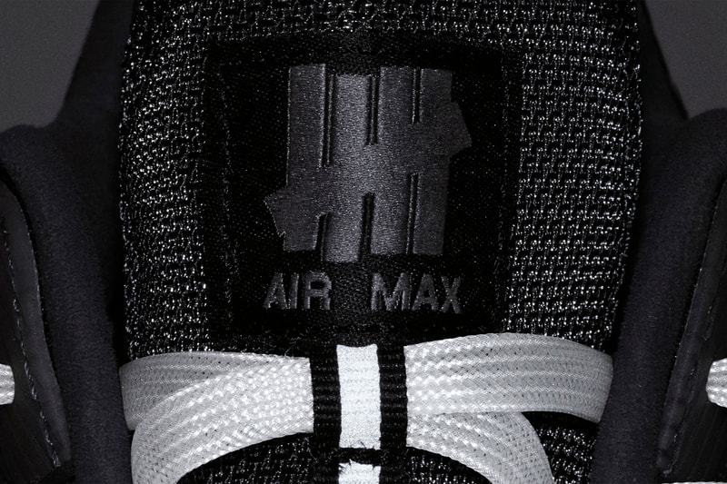 ナイキ アンディフィーテッド Nike x UNDEFEATED による最新コラボ Air Max 90 が登場 UNDEFEATED Nike Air Max 90 Collaboration Release Info Black Blue Buy Price Hoodie