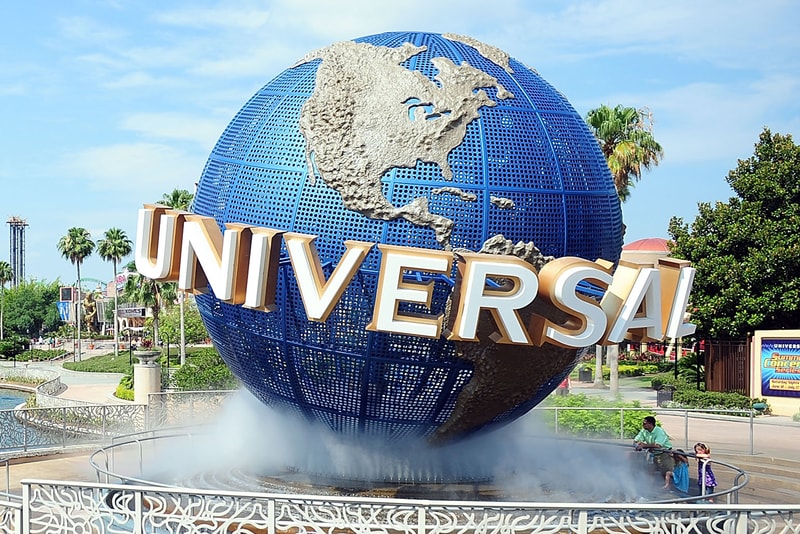ユニバーサルスタジオ 米 Universal Studios が劇場公開中の映画のレンタル配信を発表 Universal to Release Theatrical Releases as on-demand Rentals films movies The Invisible Man, The Hunt, Emma., and Trolls World Tour box office weekend 