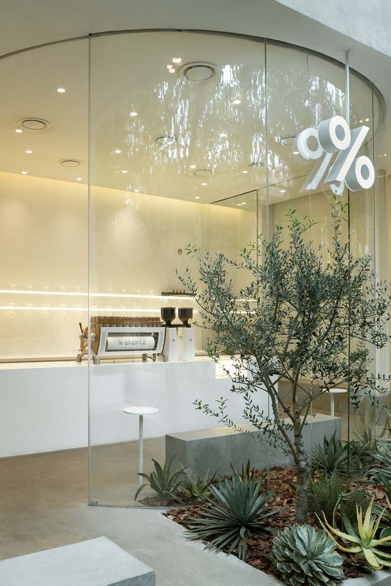 京都を拠点とする人気のコーヒーカンパニー %Arabica 上海店がリニューアルオープン coffee shanghai china modern % arabica percent blue architecture studio