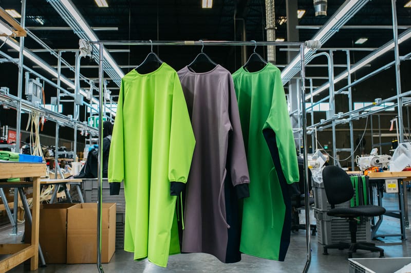 ARC’TERYX が新型コロナウイルスの医療従事者向けに再利用可能なガウンを生産