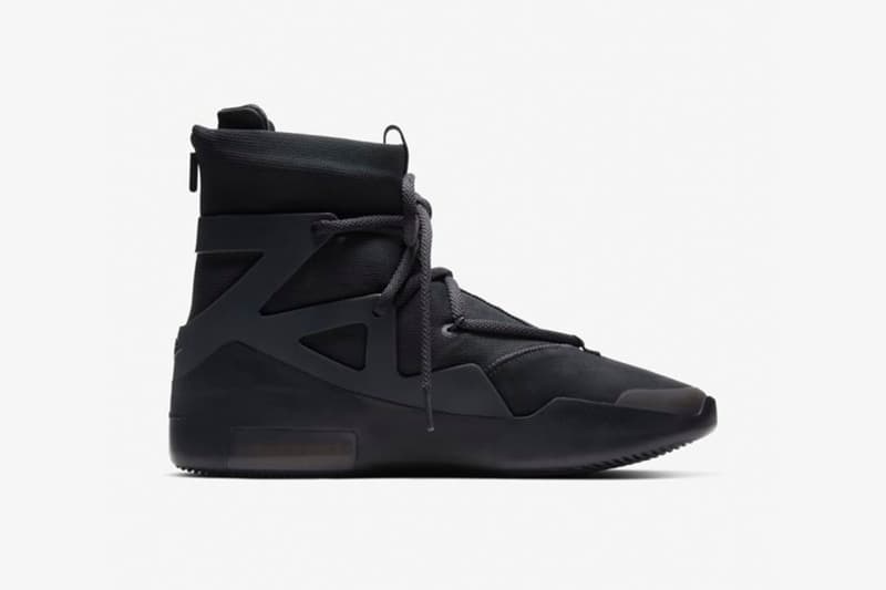 ナイキ エアフィアオブゴッド 1 “オールブラック Nike Air Fear of God 1 “Triple Black” が国内 SNKRS に登場