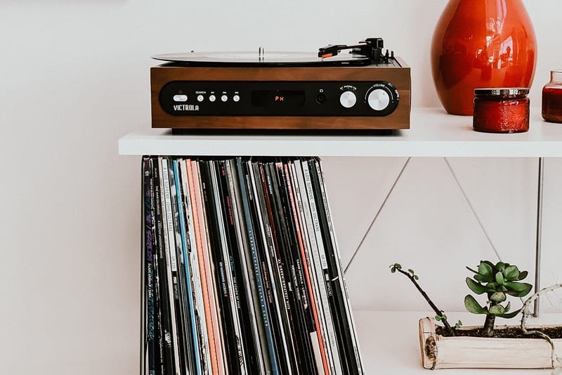 Stay Home Playlist：おうち時間を充実させるアルバム 5 選