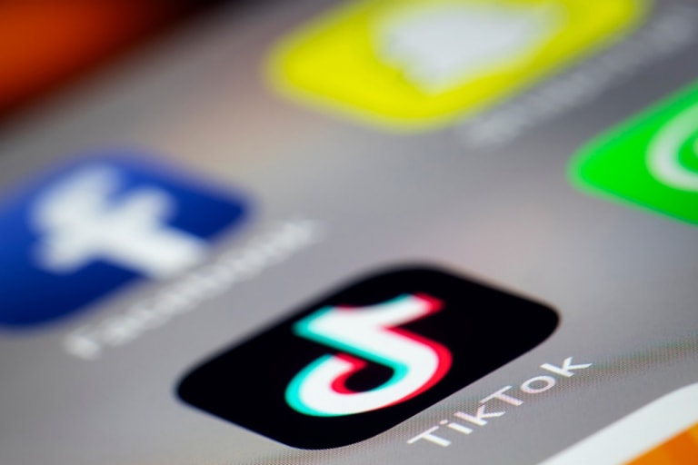 YouTube が新たな動画アプリ Shorts を開発中？ YouTube Rival TikTok App Shorts short form video user-generated content YouTube Music Google Play App Store
