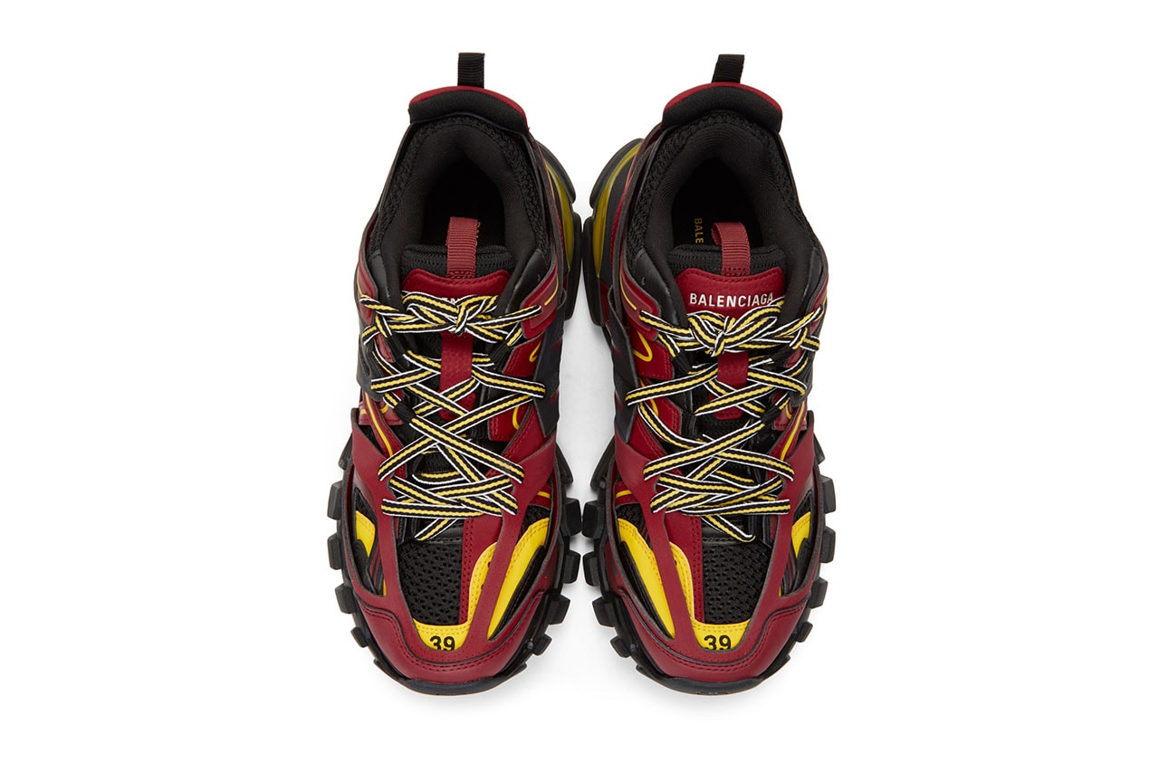 今夏の注目セールアイテム:シューズ編 RAF SIMONS ADIDAS ORIGINALS FENDI NEW BALANCE OFF-WHITE FEAR OF GOD 032C BALENCIAGA DR. MARTENS SSENSE 424 JUNYA WATANABE