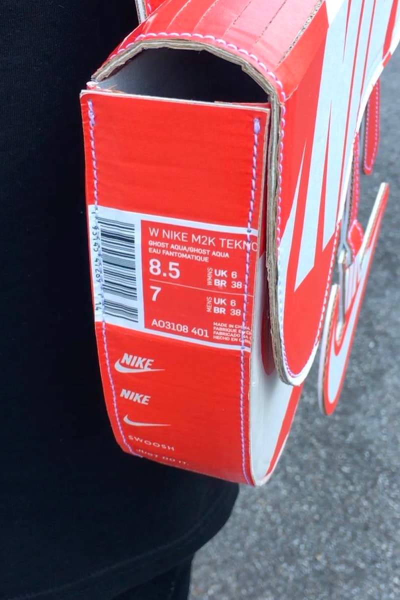 ナイキ ディオール Nike のシューボックスを再構築した DIOR サドルバッグが登場? camera60studio Nike Shoebox Dior Saddle bag Custom Info Matteo Bastiani Chiara Rivituso