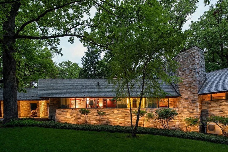 建築界の巨匠 フランク・ロイド・ライトが手がけた住宅が約3億円で売り出し中 Frank Lloyd Wright Neils House up for Sale Sotheby’s International Realty Architecture Minneapolis Cedar Lake 1949