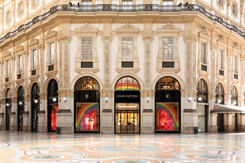 Louis Vuitton が従業員や子供たちを動員したアートプロジェクト“The Rainbow Project”を始動 Louis Vuitton The Rainbow Project Window Designs Paris Madrid Rome Frankfurt Madrid Milan Rainbows Drawings Animations Local
