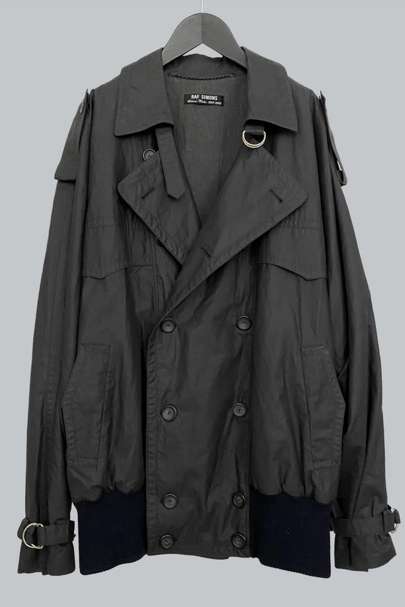 Raf Simons の貴重なアーカイブがオンラインで販売中 Lee Young Kyoon Dior Team Raf Simons Archive Sale Online First Look Rare Belgian Designer Pieces Garments Homeware Clothes Joy Division Lantern Wave Collection History of my World Icarus Surgit