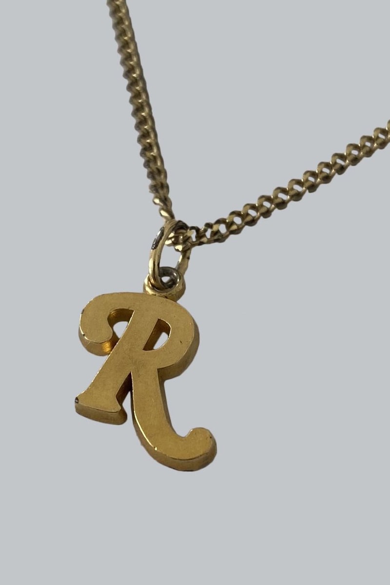 Raf Simons の貴重なアーカイブがオンラインで販売中 Lee Young Kyoon Dior Team Raf Simons Archive Sale Online First Look Rare Belgian Designer Pieces Garments Homeware Clothes Joy Division Lantern Wave Collection History of my World Icarus Surgit