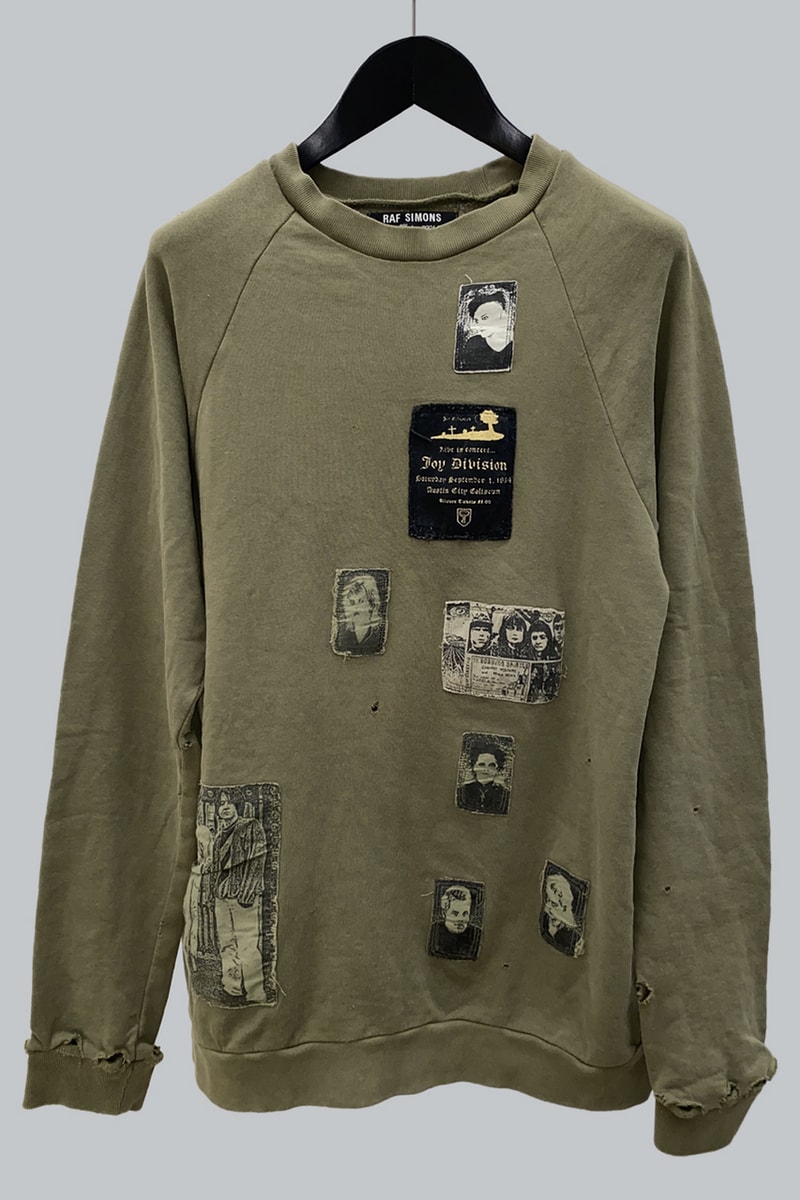 Raf Simons の貴重なアーカイブがオンラインで販売中 Lee Young Kyoon Dior Team Raf Simons Archive Sale Online First Look Rare Belgian Designer Pieces Garments Homeware Clothes Joy Division Lantern Wave Collection History of my World Icarus Surgit
