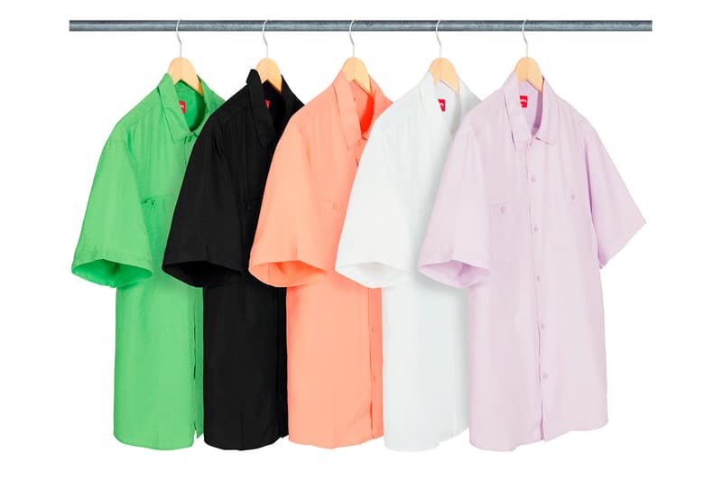 シュプリーム Supreme 2020年春夏コレクション発売アイテム - Week 11 今週のラインアップは、イギリスの老舗アウトドア・ライフスタイルブランド〈Barbour(バブアー)〉とのコラボピースを筆頭に、タイダイ染のフーディから“World Famous”が配置されたジップアップフーディ、ラグランのロングスリーブTシャツ、半袖シャツといったトップス類、1987年創業の「S&M Bikes」によるBMX ダートバイク、ポンチョなど遊び心に富んだプロダクトまでが並ぶ。