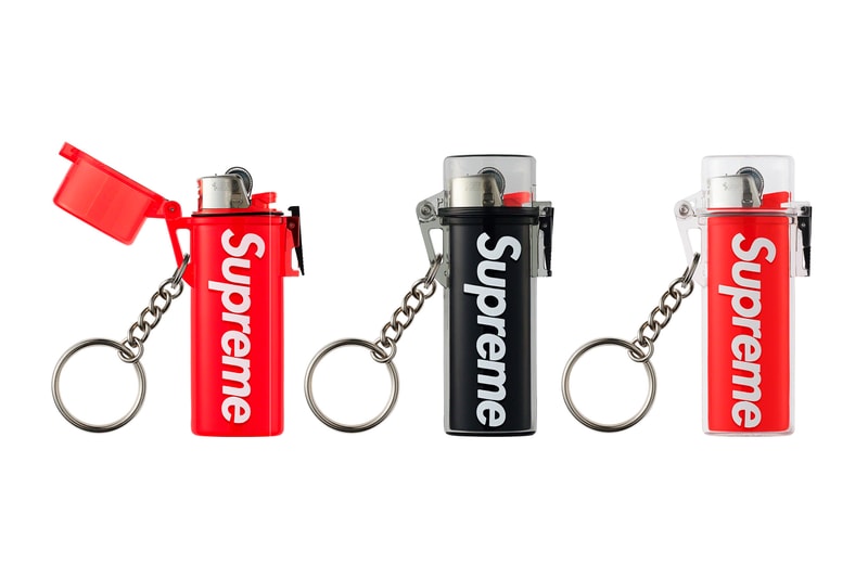 シュプリーム Supreme 2020年春夏コレクション発売アイテム - Week 11 今週のラインアップは、イギリスの老舗アウトドア・ライフスタイルブランド〈Barbour（バブアー）〉とのコラボピースを筆頭に、タイダイ染のフーディから“World Famous”が配置されたジップアップフーディ、ラグランのロングスリーブTシャツ、半袖シャツといったトップス類、1987年創業の「S&M Bikes」によるBMX ダートバイク、ポンチョなど遊び心に富んだプロダクトまでが並ぶ。