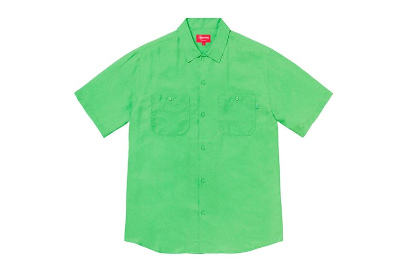 シュプリーム Supreme 2020年春夏コレクション発売アイテム - Week 11 今週のラインアップは、イギリスの老舗アウトドア・ライフスタイルブランド〈Barbour(バブアー)〉とのコラボピースを筆頭に、タイダイ染のフーディから“World Famous”が配置されたジップアップフーディ、ラグランのロングスリーブTシャツ、半袖シャツといったトップス類、1987年創業の「S&M Bikes」によるBMX ダートバイク、ポンチョなど遊び心に富んだプロダクトまでが並ぶ。