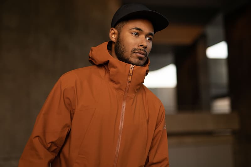 アークテリクス ARC’TERYX が快適性と利便性にこだわった新作の GORE-TEX ジャケットを発売 