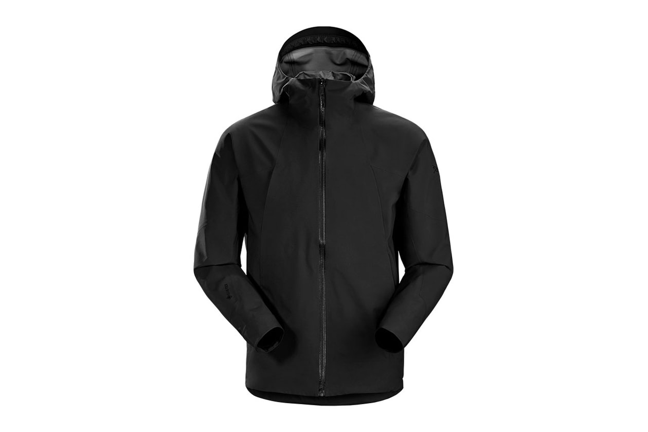 アークテリクス ARC’TERYX が快適性と利便性にこだわった新作の GORE-TEX ジャケットを発売 