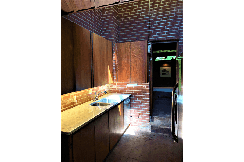 建築界の巨匠 フランク・ロイド・ライトが設計した個人住宅が約4,500万円で売り出し中 Early Frank Lloyd Wright Home Charles and Dorothy Manson House For Sale Closer Look Inside Exterior Design Architecture Usonian Building United States of America 