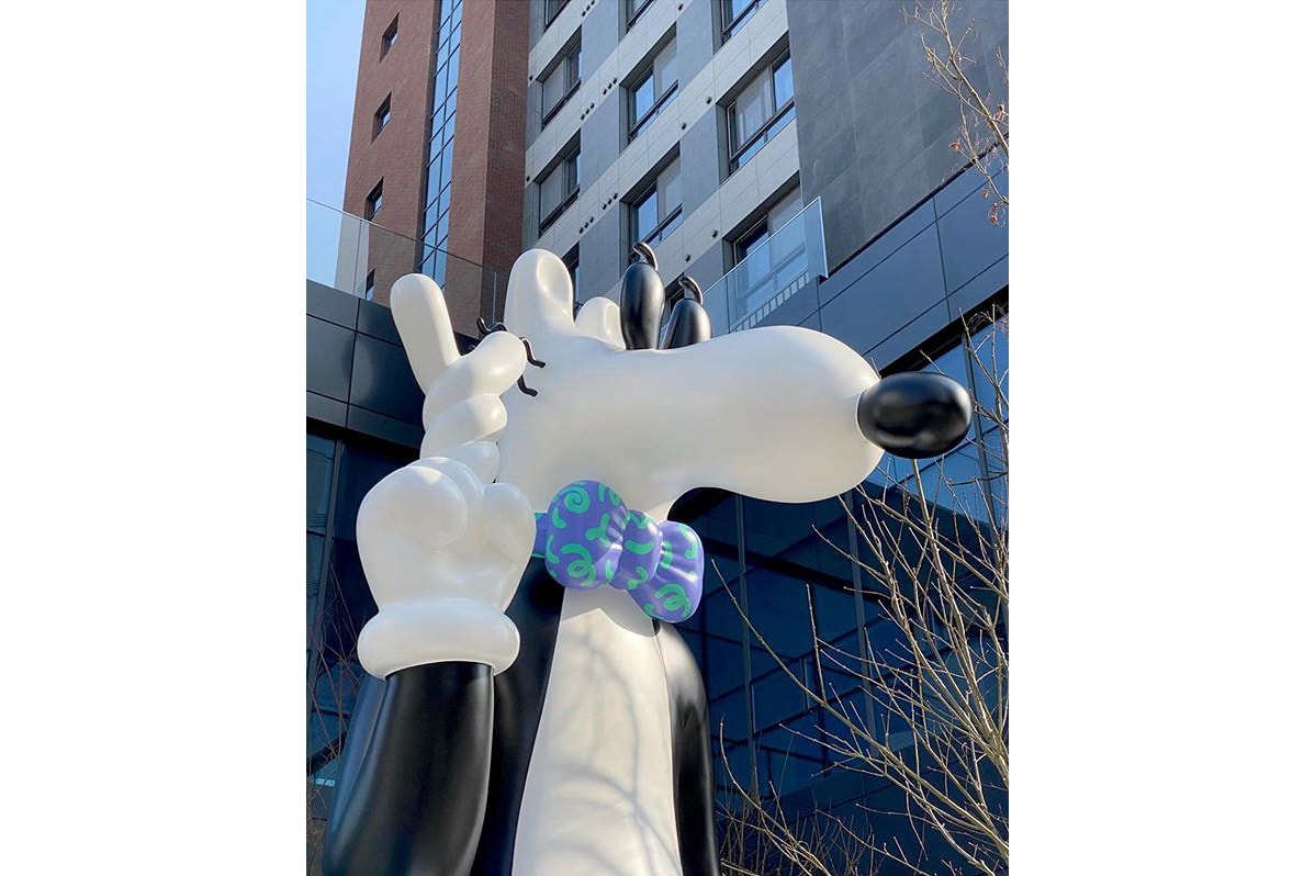 ロサンゼルス拠点のアーティスト Steven Harrington の初となる常設インスタレーションが韓国に登場 Steven Harrington 'Mello' Permanent Sculpture Outdoor Loft One South Korea Aluminum 