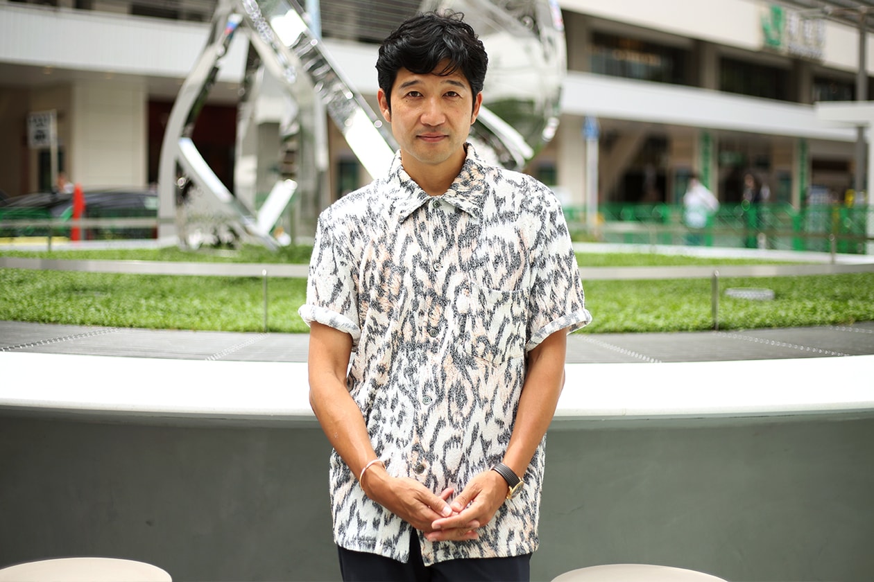 松山智一が東京の新たなアイコンとなるJR新宿駅東口のパブリックアート広場について語る インタビュー