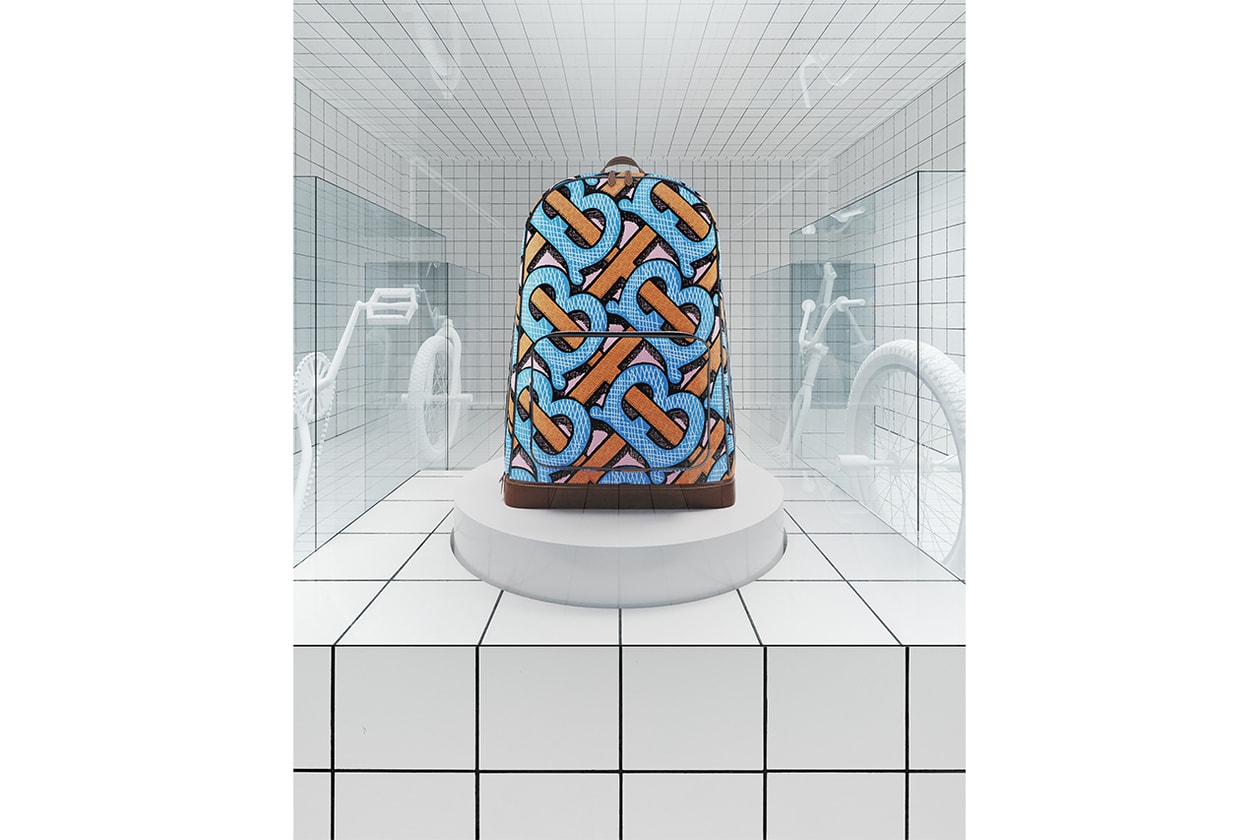 バーバリーが最新モノグラムコレクション “TB サマーモノグラム” ローンチ　Kendall Jenner　ケンダル・ジェンナー　Thomas Burberry トーマス・バーバリー　リカルド・ティッシ