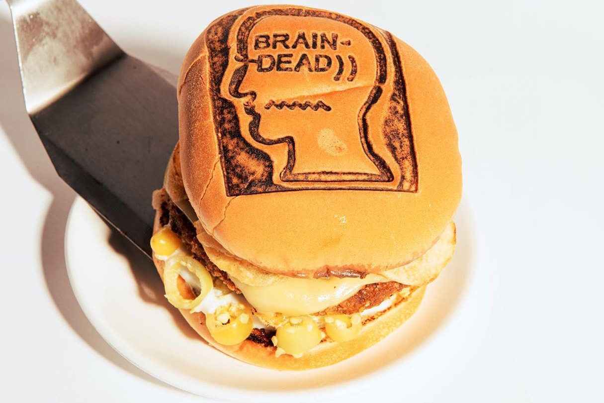 ブレイン デッドがヴィーガン用のハンバーガーをリリース Braindead and Burgerlords Dish up 100 Percent Vegan Burger