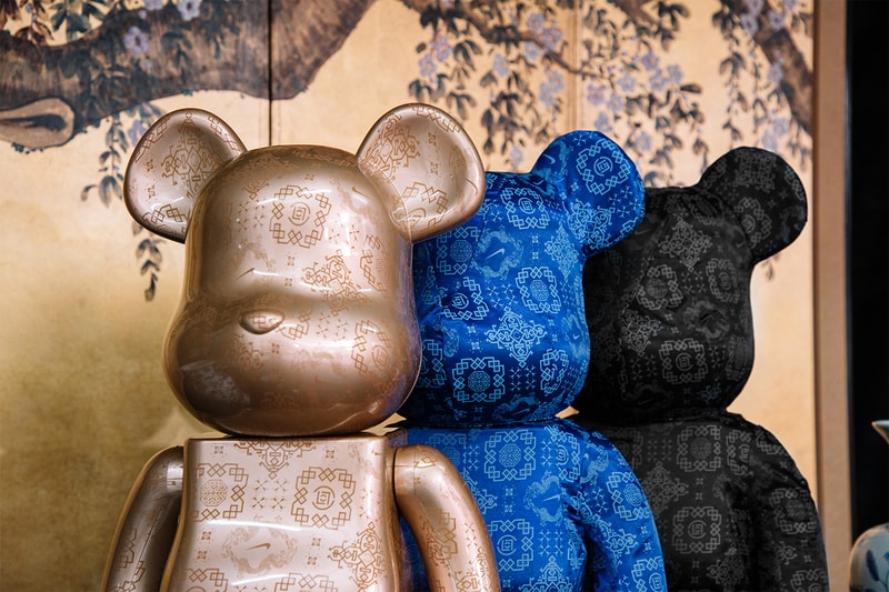 CLOT × Nike × fragment design のコラボ BE@RBRICK 1000% が登場 CLOT Nike Medicom Toy BE@RBRICK Black Silk 1000 Release Info Buy Price