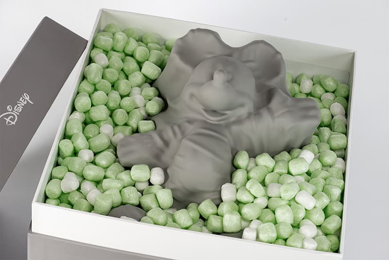 ダニエル・アーシャム x ディズニーによる新作コラボが登場 ミッキー Daniel Arsham x Disney x APPortfolio Gray Hollow Mickey resin figures Hong Kong collectibles artwork Alice in Wonderland