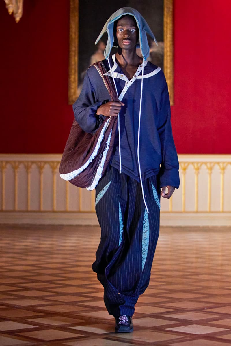 キコ・コスタディノフ2021年春夏コレクション 15th- and 16th-Century Dress Inspires Kiko Kostadinov's SS21 Collection