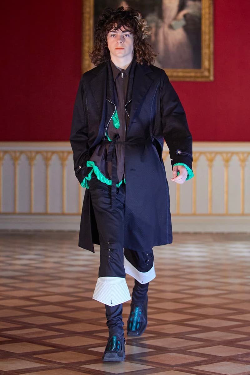 キコ・コスタディノフ2021年春夏コレクション 15th- and 16th-Century Dress Inspires Kiko Kostadinov's SS21 Collection