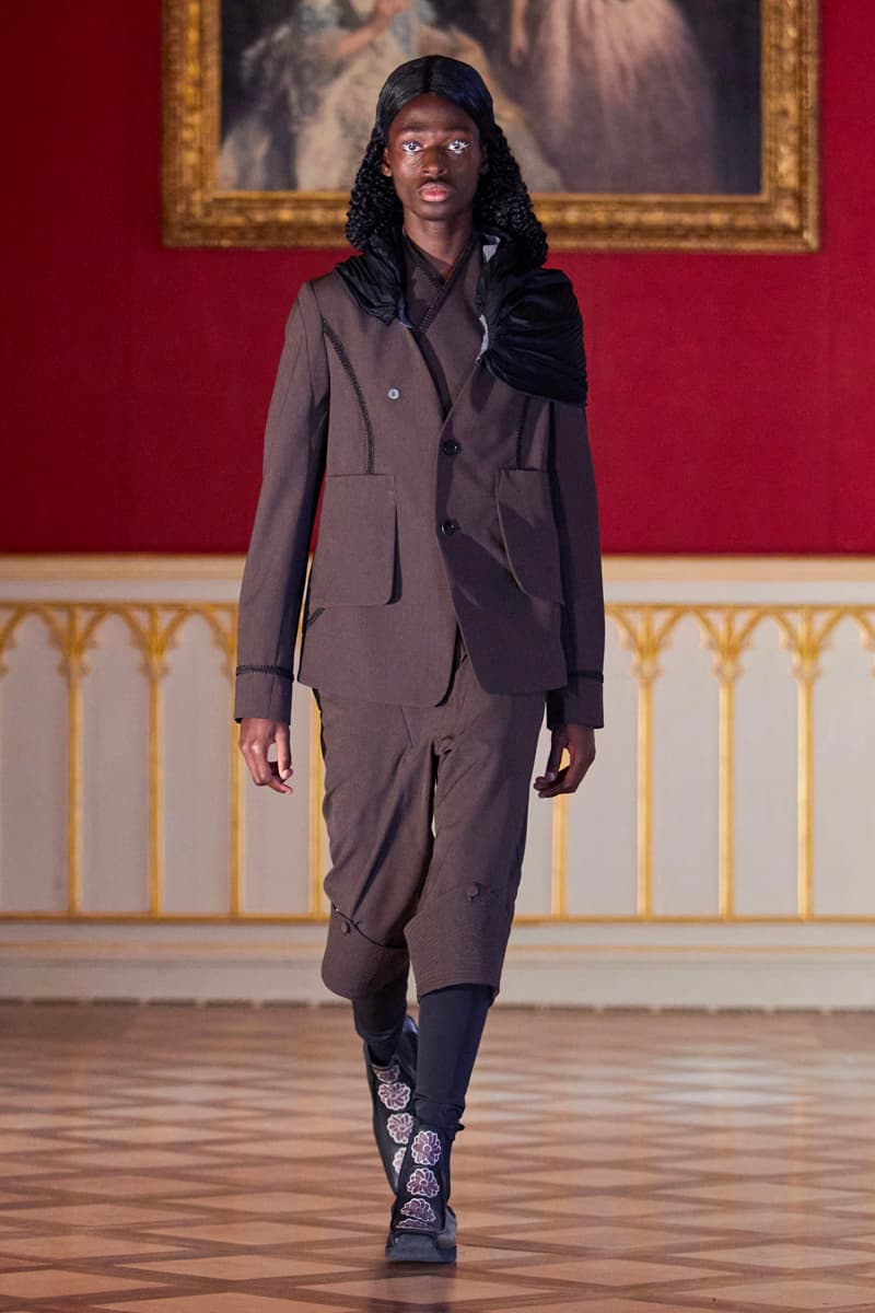 キコ・コスタディノフ2021年春夏コレクション 15th- and 16th-Century Dress Inspires Kiko Kostadinov's SS21 Collection