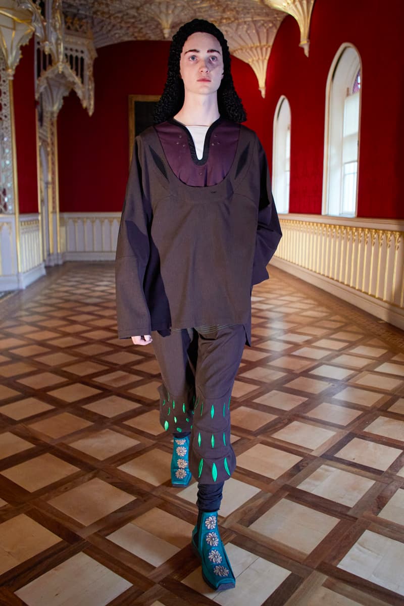 キコ・コスタディノフ2021年春夏コレクション 15th- and 16th-Century Dress Inspires Kiko Kostadinov's SS21 Collection