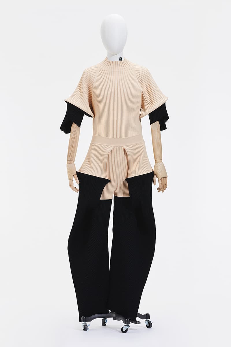 ロエベ2021年春夏コレクション LOEWE's SS21 Collection Is Almost Entirely Inspired by Circles