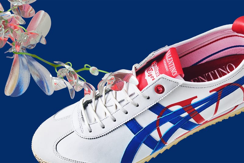 Valentino Garavani × Onitsuka Tiger によるコラボスニーカーが販売開始