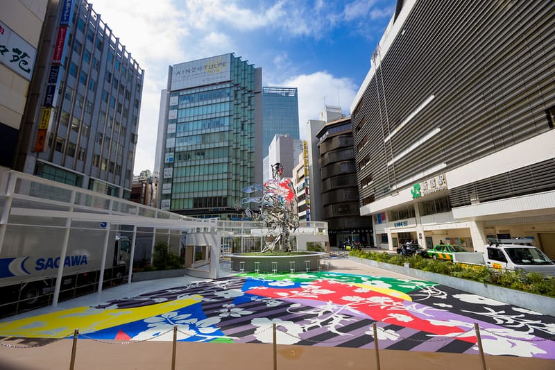 松山智一がJR新宿駅東口のパブリックアート広場について語る 