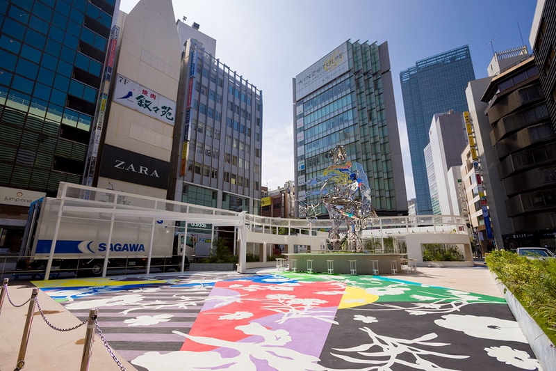 松山智一が東京の新たなアイコンとなるJR新宿駅東口のパブリックアート広場について語る インタビュー