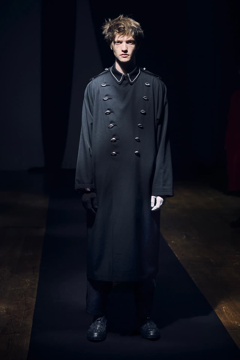 ヨウジヤマモト 2021年春夏コレクション Yohji Yamamoto Spring Summer 2021 Collection Paris Fashion Week runways japanese designer pfw black monochromatic digital
