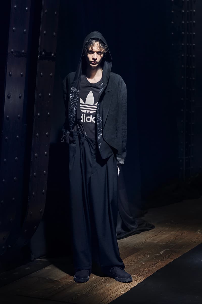 ヨウジヤマモト 2021年春夏コレクション Yohji Yamamoto Spring Summer 2021 Collection Paris Fashion Week runways japanese designer pfw black monochromatic digital