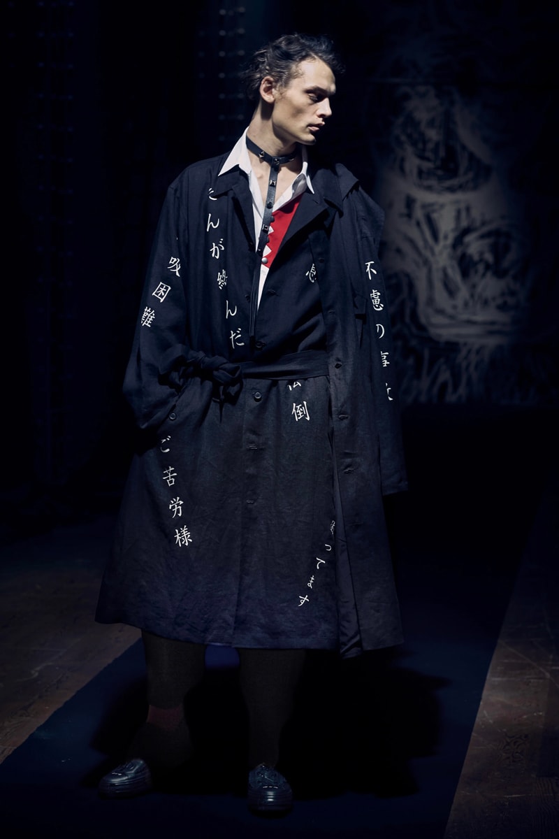 ヨウジヤマモト 2021年春夏コレクション Yohji Yamamoto Spring Summer 2021 Collection Paris Fashion Week runways japanese designer pfw black monochromatic digital